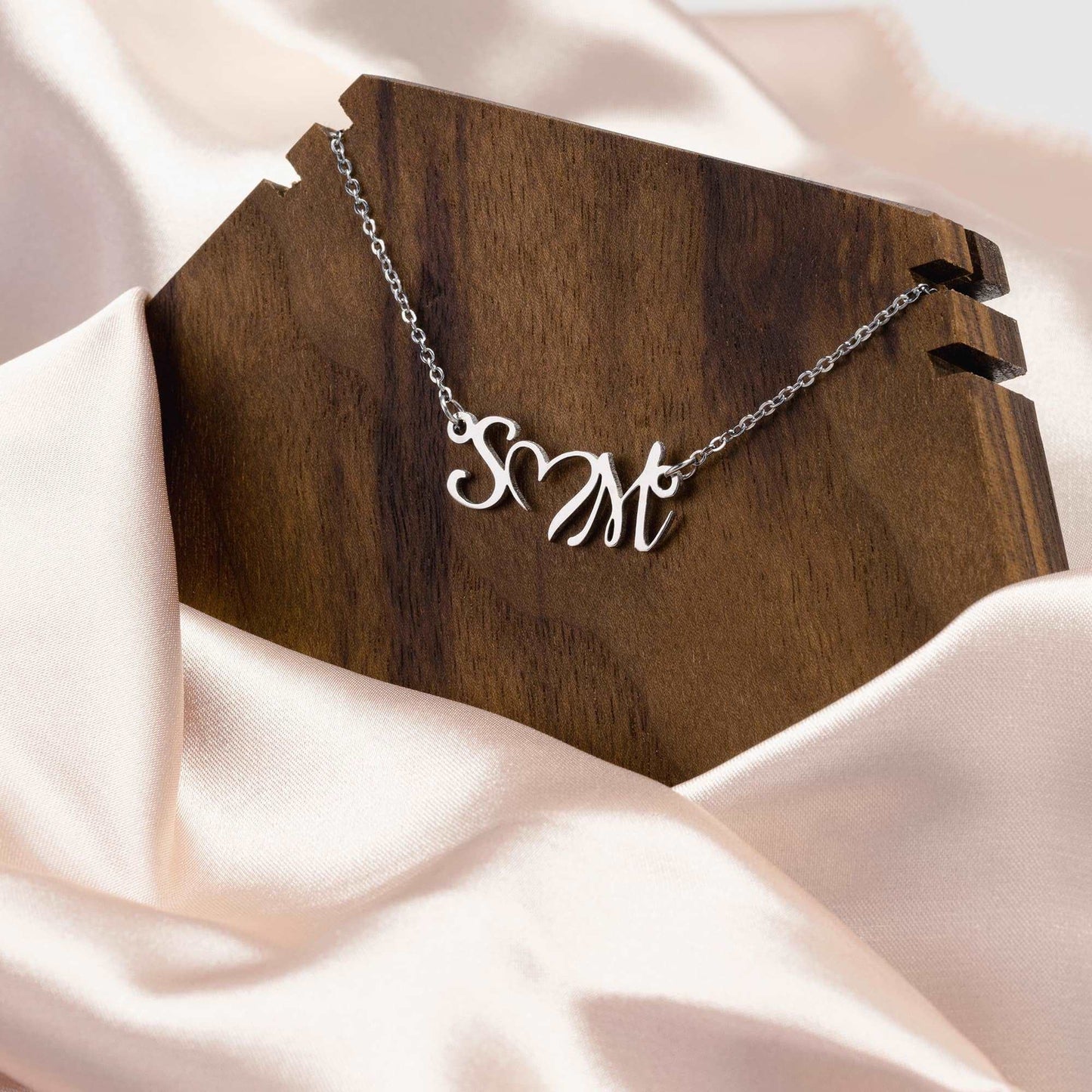 Initial Name Jewelry, Cute Heart Necklace for Her, Minimalist Dainty Name Necklace