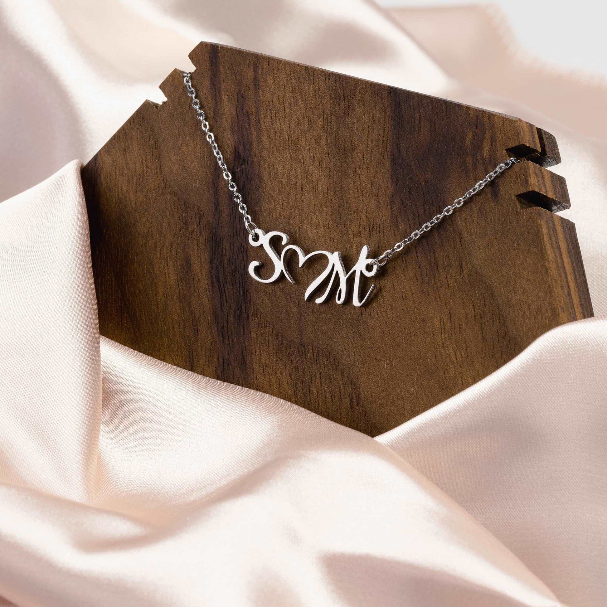 Initial Name Jewelry, Cute Heart Necklace for Her, Minimalist Dainty Name Necklace